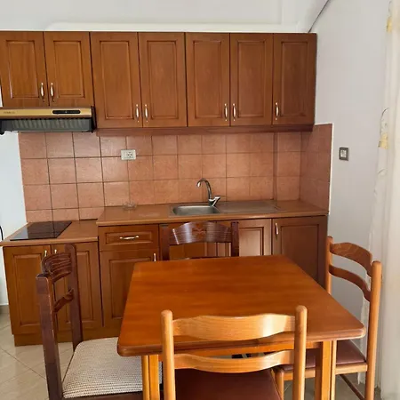 Hermes Apartment